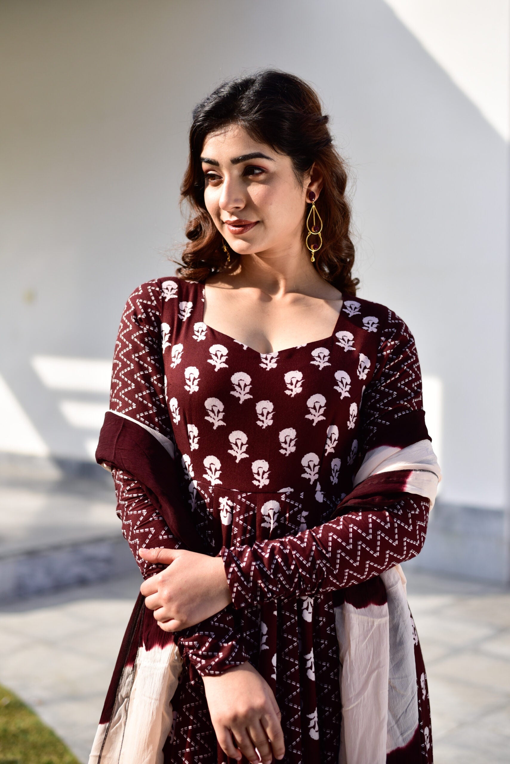 gajgamini brown maxi set